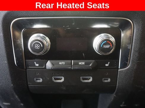 Used 2024 GMC Yukon Denali AWD/4WD image 9