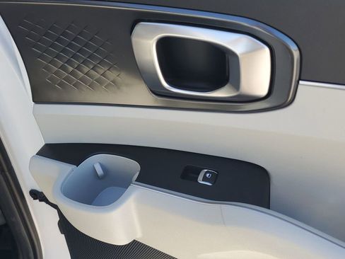 Used 2025 Kia Sorento EX w/ Panoramic Sunroof Package image 49