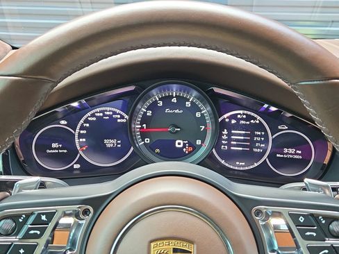 Certified 2023 Porsche Cayenne Turbo AWD/4WD image 10