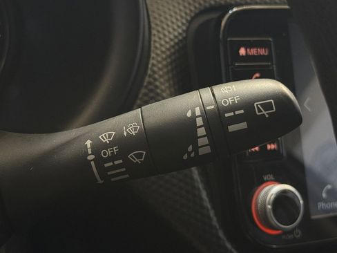 Used 2021 Nissan Kicks SV image 22