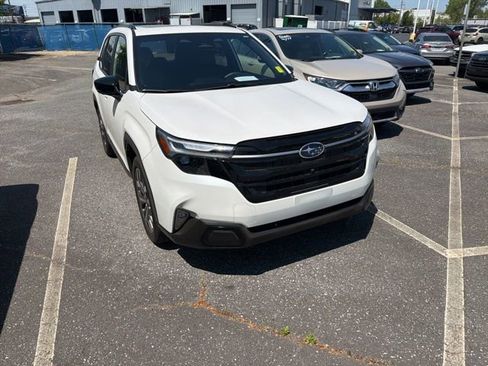 Used 2025 Subaru Forester Touring w/ Popular Package - Touring image 3