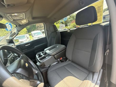 Used 2024 Chevrolet Silverado 1500 W/T w/ WT Value Package AWD/4WD image 11