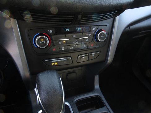 Used 2018 Ford Escape SE w/ Ford Safe & Smart Package image 16