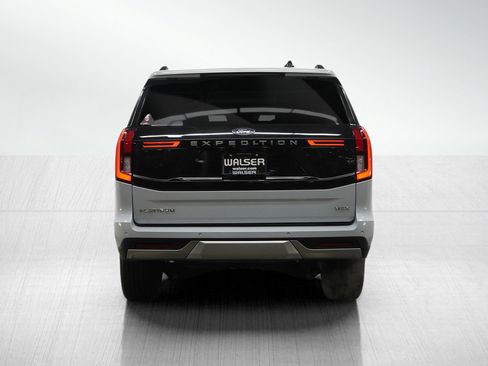 Used 2025 Ford Expedition Max Platinum AWD/4WD image 4