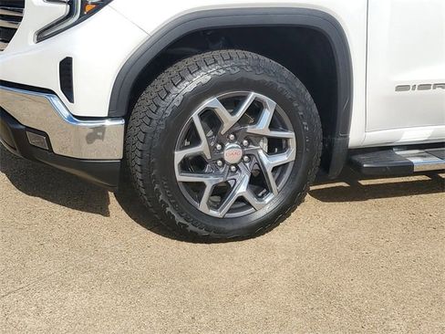 Certified 2023 GMC Sierra 1500 SLT image 33