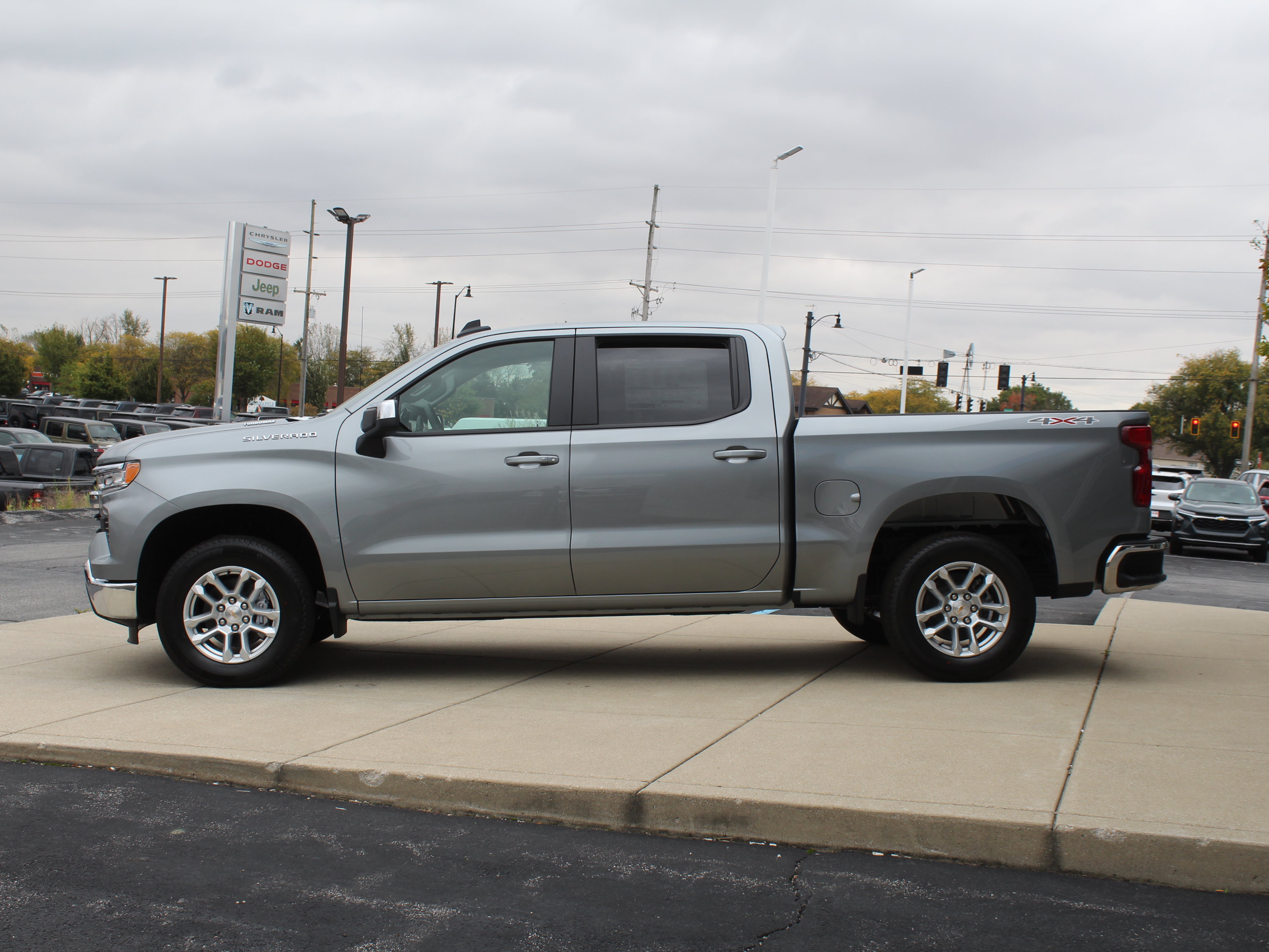 New 2026 Chevrolet Silverado 1500 LT AWD/4WD image 8