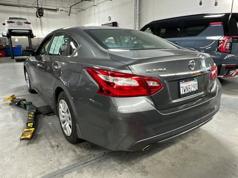 Used 2017 Nissan Altima 2.5 S FWD image 6