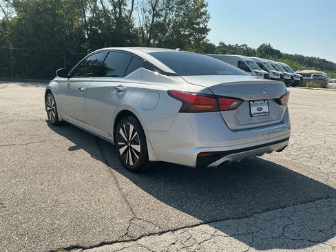 Used 2022 Nissan Altima 2.5 SL FWD image 3