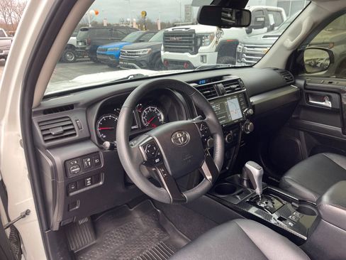 Used 2021 Toyota 4Runner TRD Off-Road Premium image 11