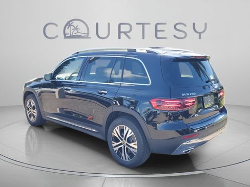 Certified 2026 Mercedes-Benz GLB 250 image 3