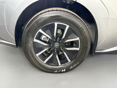 Used 2026 Toyota bZ FWD image 33