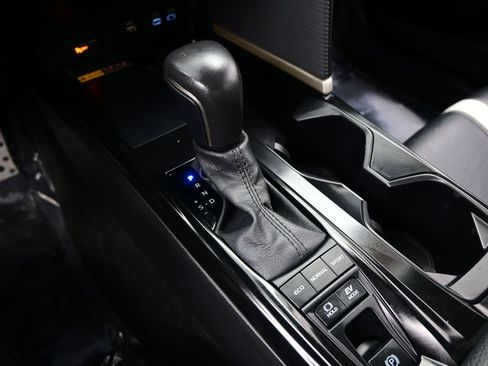 Used 2025 Toyota Camry SE w/ Convenience Package FWD image 21