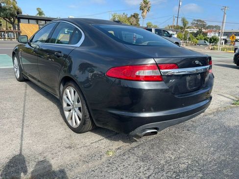 Used 2011 Jaguar XF Premium RWD image 3