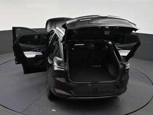 Used 2026 Chevrolet Equinox EV LT w/ Convenience Package II FWD image 31