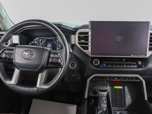 Used 2023 Toyota Tundra Limited w/ Power Package AWD/4WD image 17