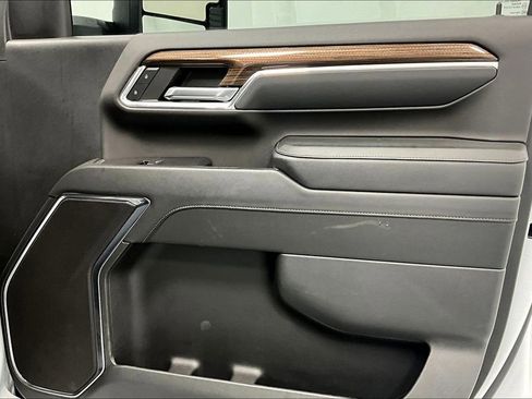 Used 2024 Chevrolet Silverado 2500 LT image 23