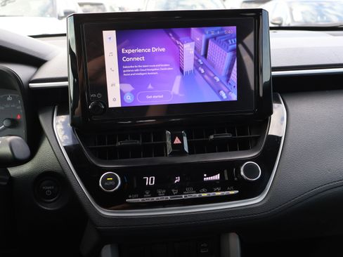 Used 2024 Toyota Corolla Cross SE image 24