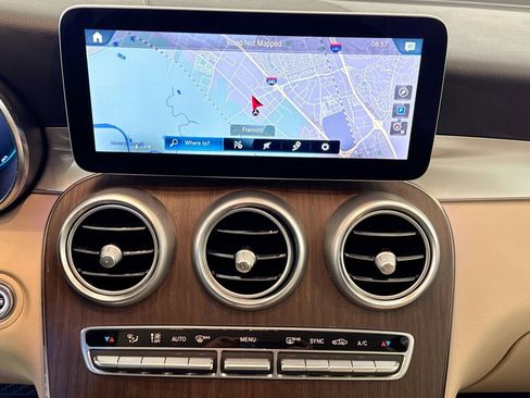 Certified 2022 Mercedes-Benz GLC 300 4MATIC image 13