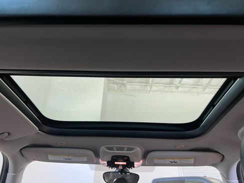 Used 2015 MINI Cooper S image 18