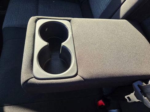 Used 2021 Nissan Rogue SV image 29