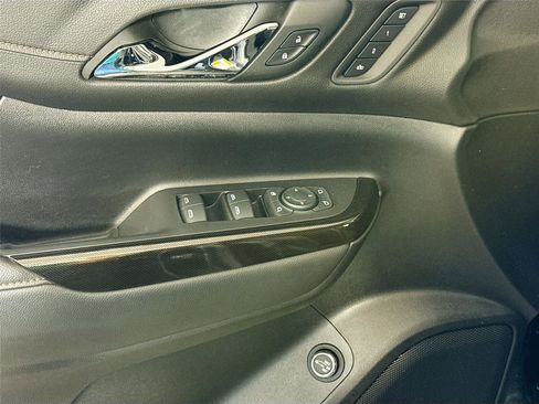 Used 2023 GMC Acadia AT4 w/ Technology Package AWD/4WD image 12