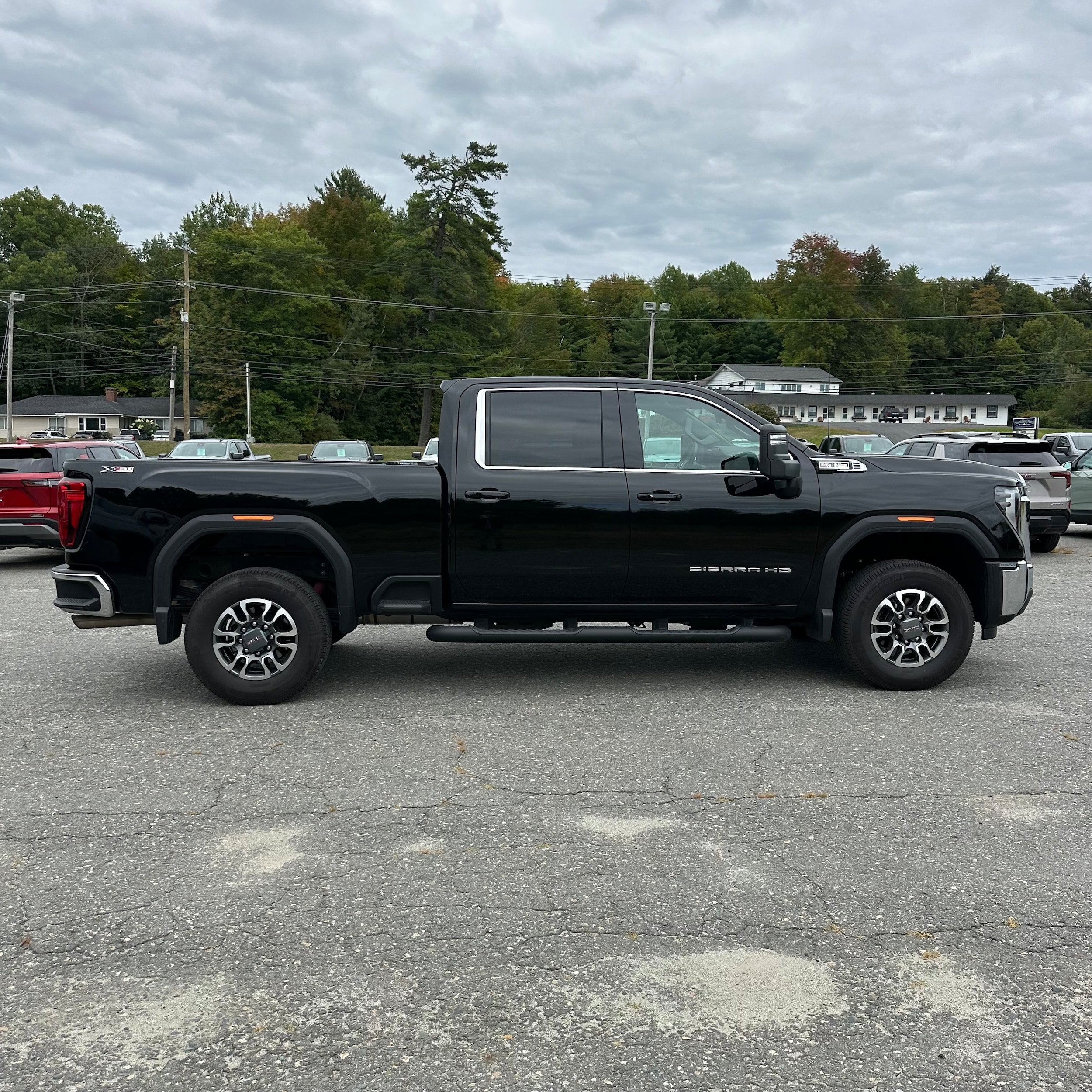 Used 2026 GMC Sierra 2500 SLE w/ SLE Value Package; AWD/4WD image 2