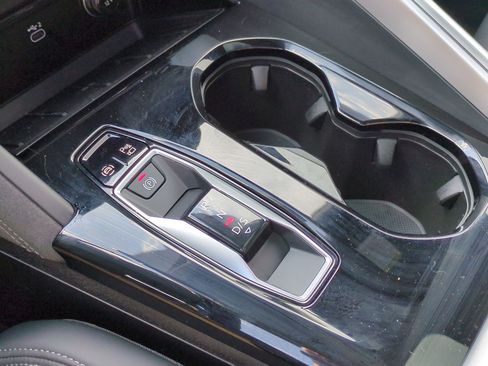 Used 2025 Audi SQ5 Prestige AWD/4WD image 27