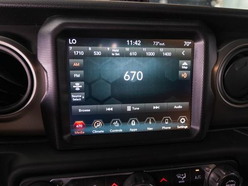 Used 2023 Jeep Wrangler Unlimited Sport AWD/4WD image 29