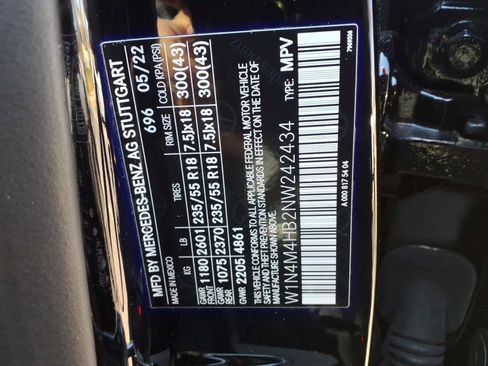 Certified 2022 Mercedes-Benz GLB 250 4MATIC image 34