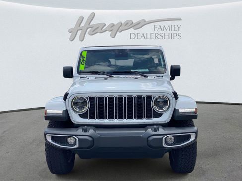 Used 2024 Jeep Wrangler Unlimited Sahara AWD/4WD image 9
