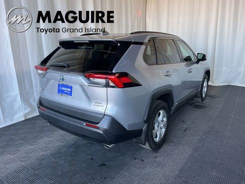 Used 2020 Toyota RAV4 XLE w/ XLE Grade Weather Package image 31