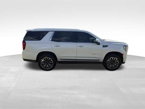 Used 2024 GMC Yukon Denali Ultimate AWD/4WD image 2