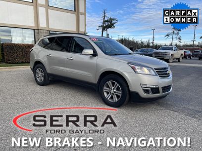 Used 2017 Chevrolet Traverse LT