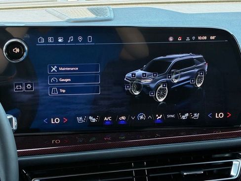 New 2026 Chevrolet Traverse RS w/ LPO, Floor Liner Package AWD/4WD image 29