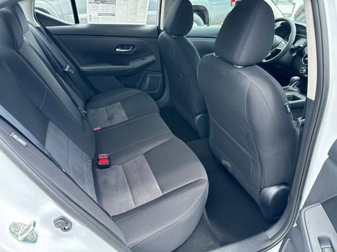 New 2025 Nissan Sentra SR w/ Midnight Edition image 15