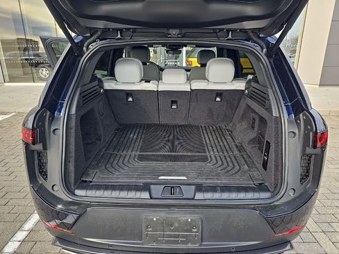 Used 2023 Land Rover Range Rover Sport SE image 18