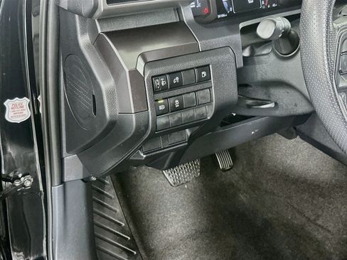 Used 2025 Toyota 4Runner SR5 AWD/4WD image 17