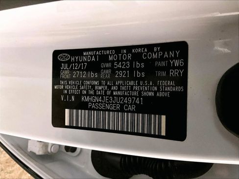 Used 2018 Genesis G80 3.8 AWD/4WD image 32