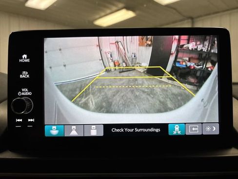 Used 2024 Honda Pilot Touring image 19