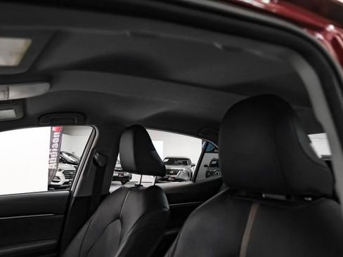 Used 2018 Toyota Camry XLE FWD image 25