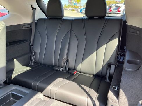 Used 2025 Acura MDX Base image 25