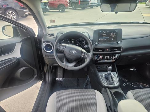 Used 2022 Hyundai Kona SE FWD image 18