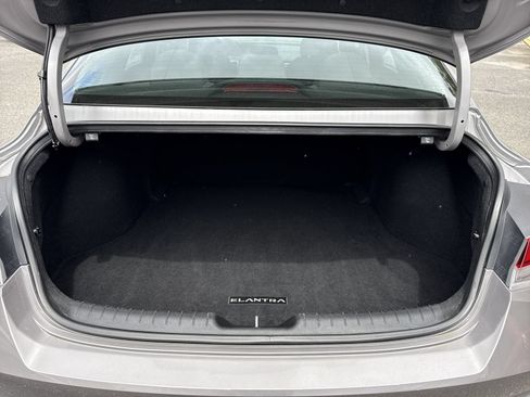 Used 2023 Hyundai Elantra SEL FWD image 27