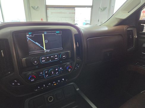 Used 2018 Chevrolet Silverado 2500 High Country w/ Duramax Plus Package image 34