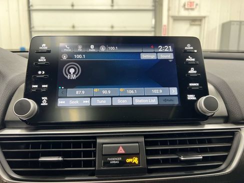 Used 2020 Honda Accord Sport image 14