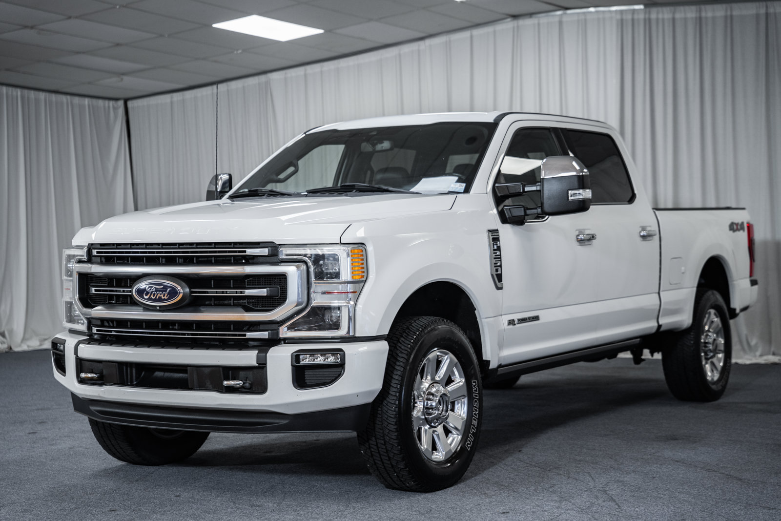 Used 2022 Ford F250 Platinum AWD/4WD image 3