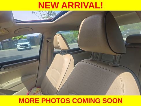 Used 2017 Volkswagen Passat 1.8T SE FWD image 7