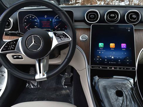 Used 2025 Mercedes-Benz C 300 4MATIC Sedan image 14