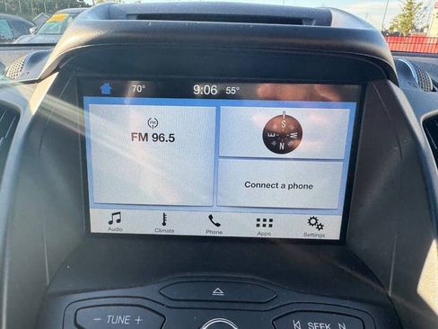 Used 2016 Ford Escape SE w/ Equipment Group 201A image 17