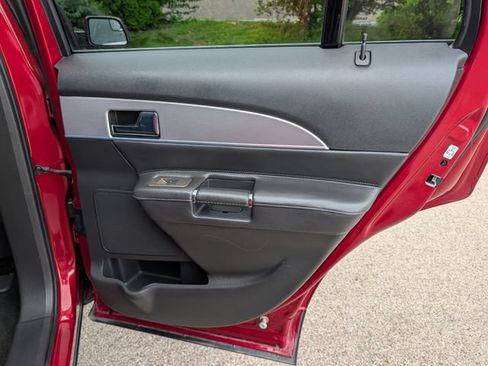 Used 2015 Lincoln MKX FWD image 33